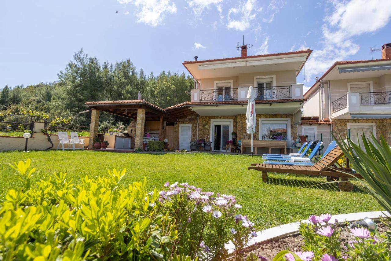 Holiday Villa 페프코초리 외부 사진