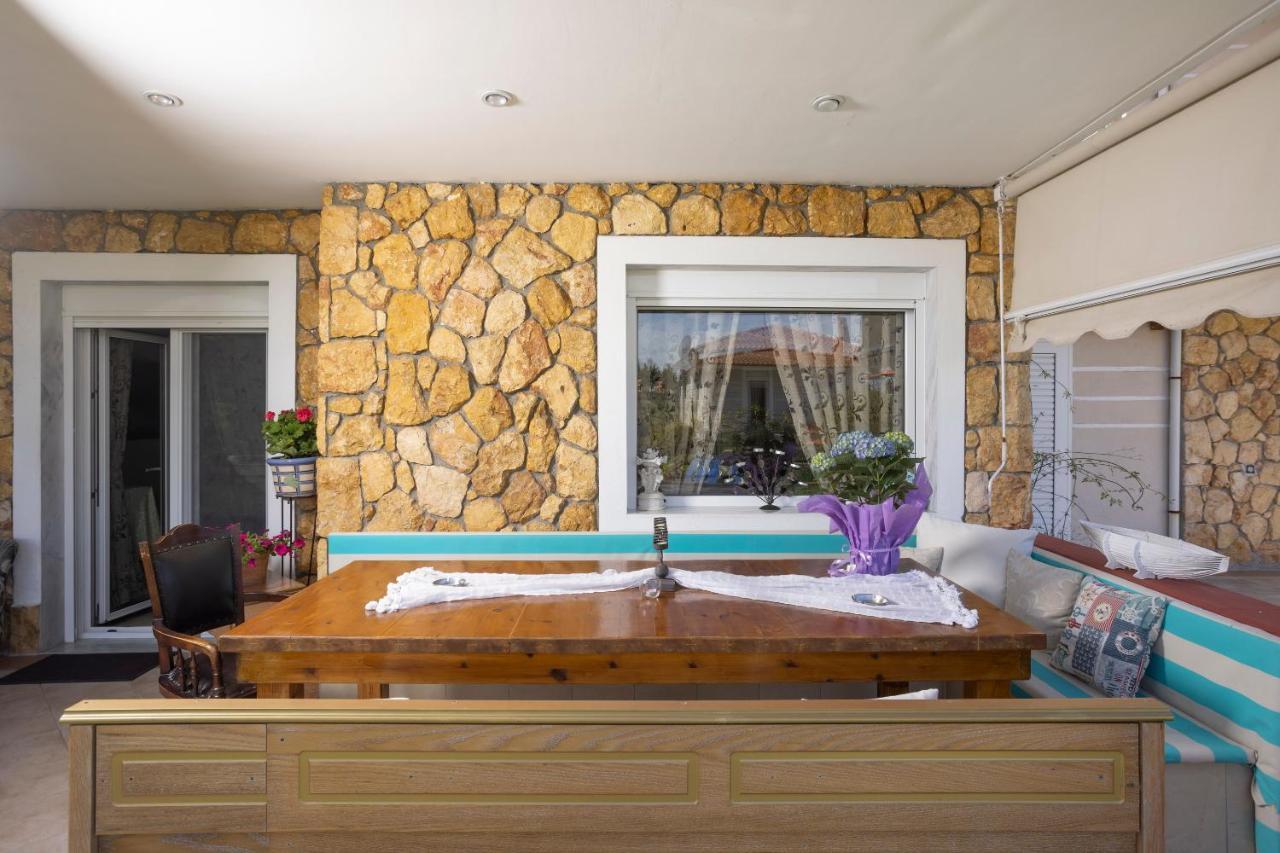 Holiday Villa 페프코초리 외부 사진